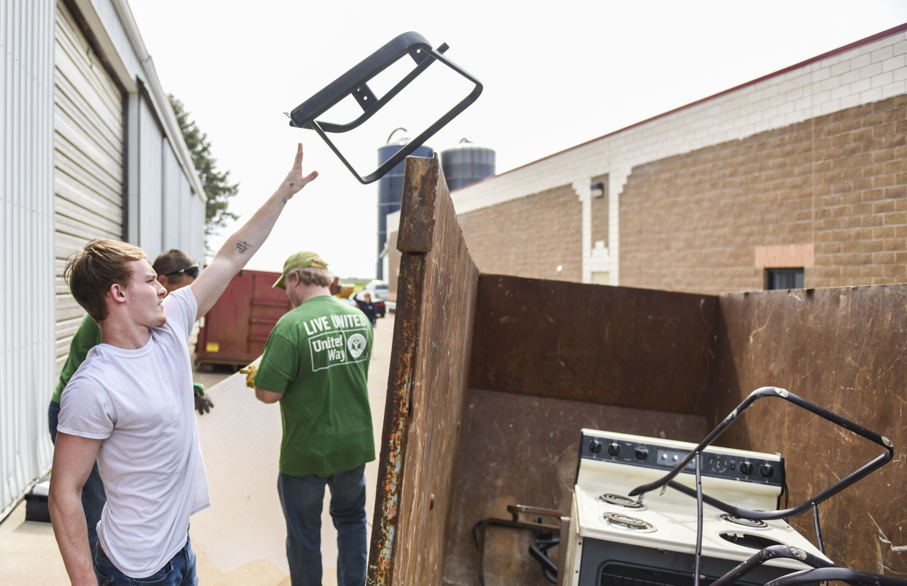 051719-mda-nws-dayofcaring-12.jpg